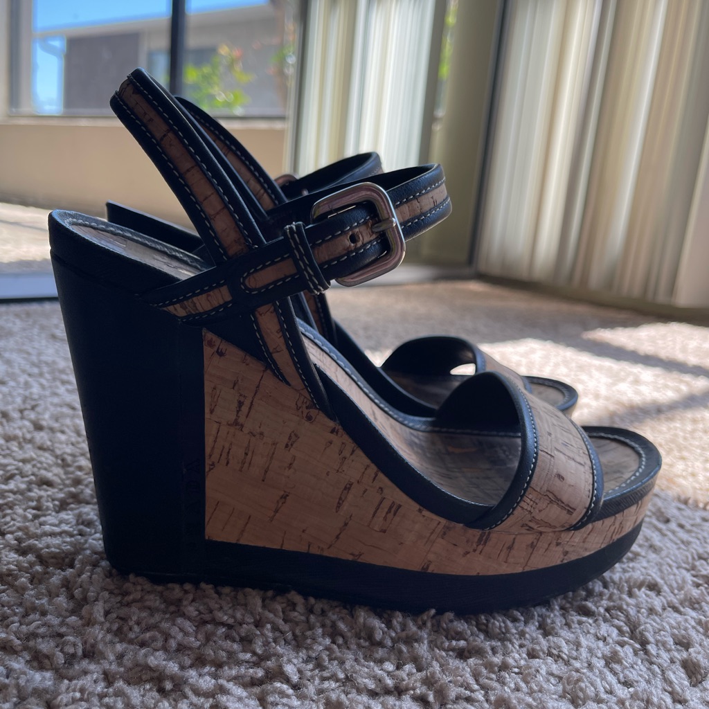 Prada Black Saffiano Leather Cork Wedges Womens Size 6.5 (37) Comfortable Shoes!